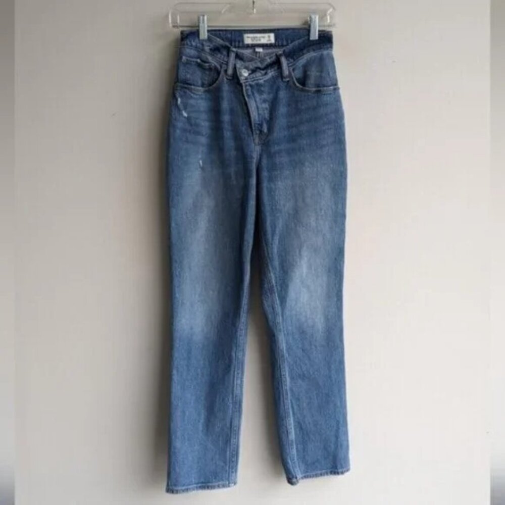 Abercrombie 90s Straight Ultra High Rise Jeans with Criss Cross Waistband
